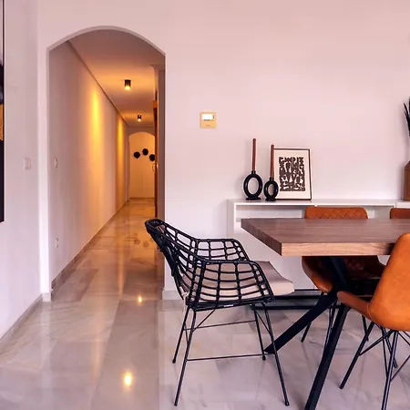 Bay Apartments, Old Town